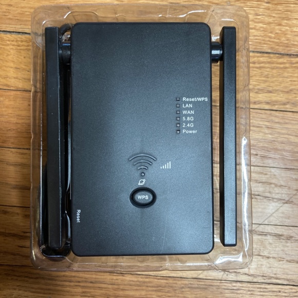 1200 Mbps AP/Repeater/Router Model: AC1200M - Picture 4 of 4